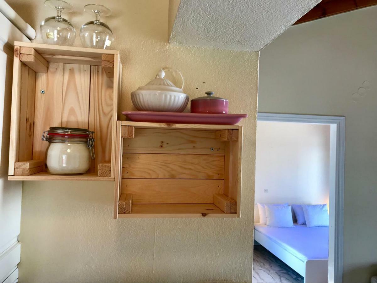 Wooden Ceiling Apartment - Close To City Center Kanali  Exterior photo